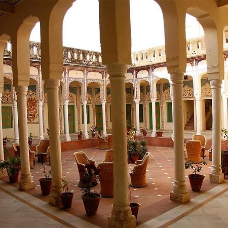 Indra Vilas Alsīsar المظهر الخارجي الصورة