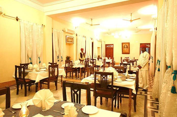 Indra Vilas Alsīsar المظهر الخارجي الصورة