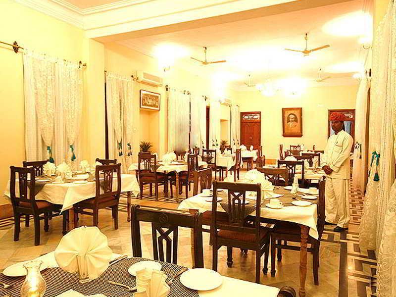 Indra Vilas Alsīsar المظهر الخارجي الصورة